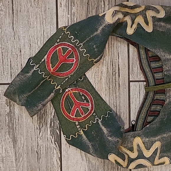 Rising International Green Bohemian Bag Peace Embroidered Crossbody Slingbag - Picture 3 of 14